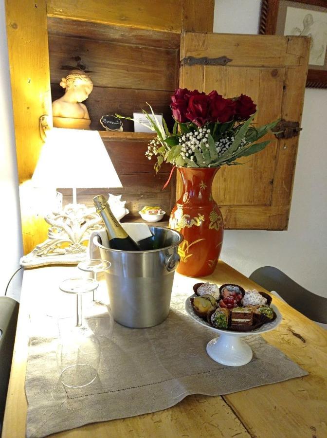 S. Trinita 18, Suites & Rooms Trento Exterior foto