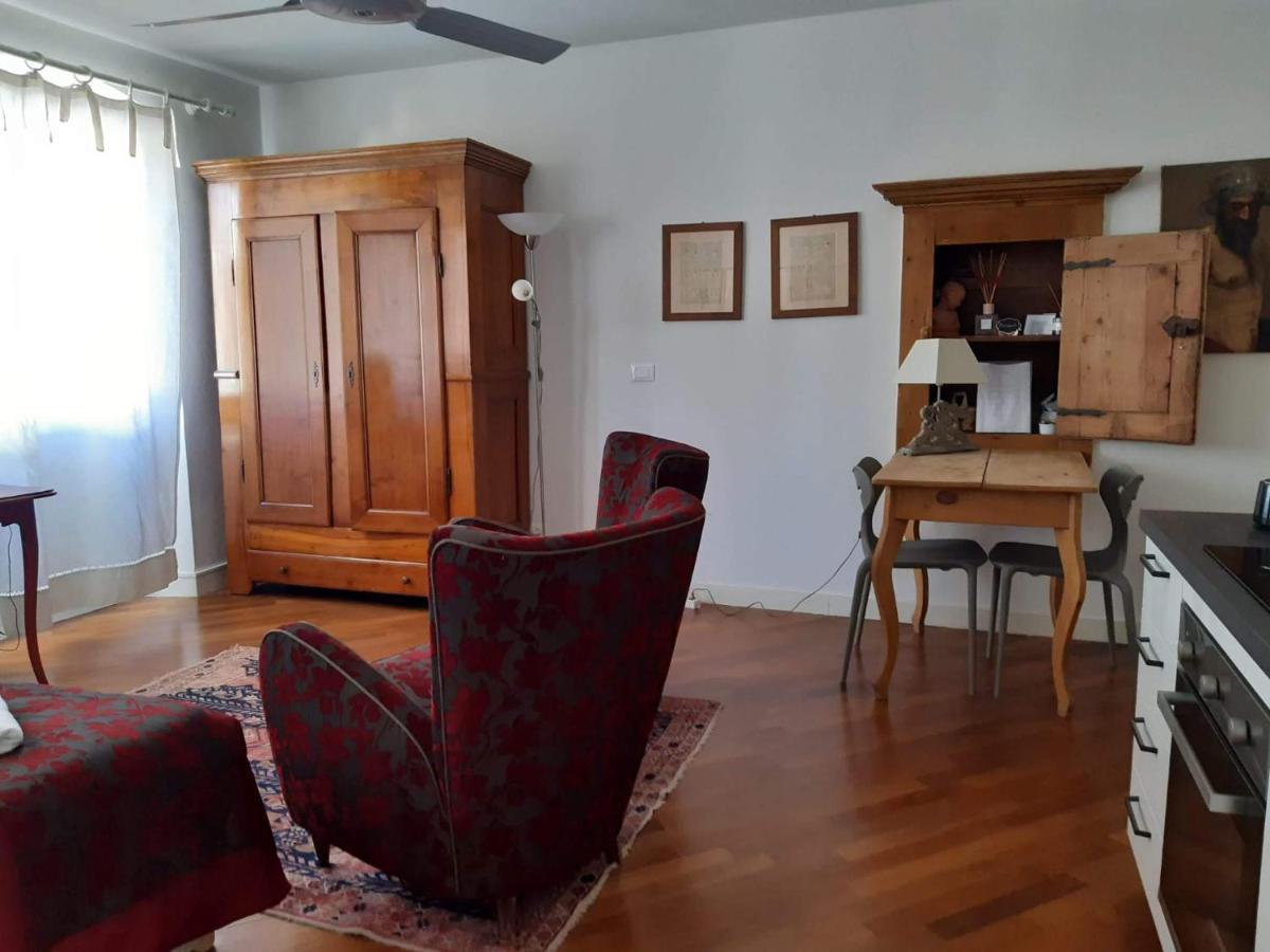 S. Trinita 18, Suites & Rooms Trento Exterior foto