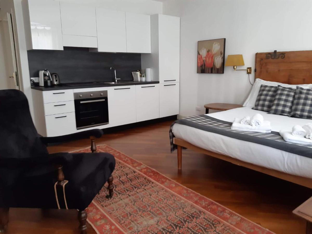 S. Trinita 18, Suites & Rooms Trento Exterior foto