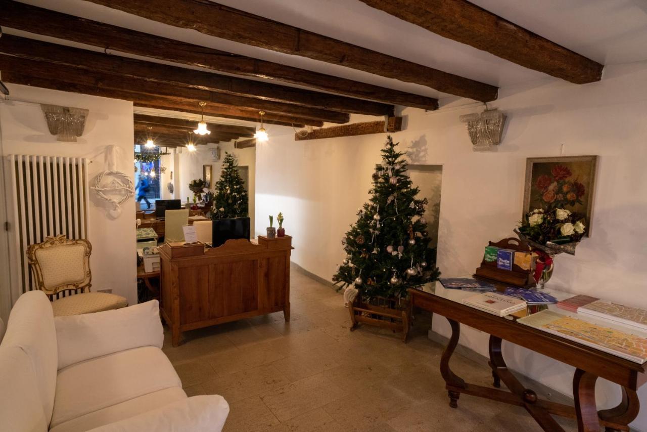 S. Trinita 18, Suites & Rooms Trento Exterior foto